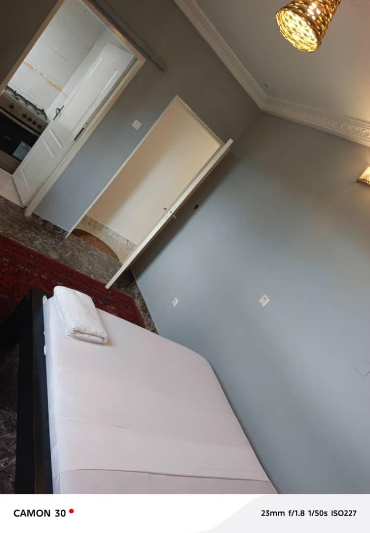 KING SIZE ROOM
